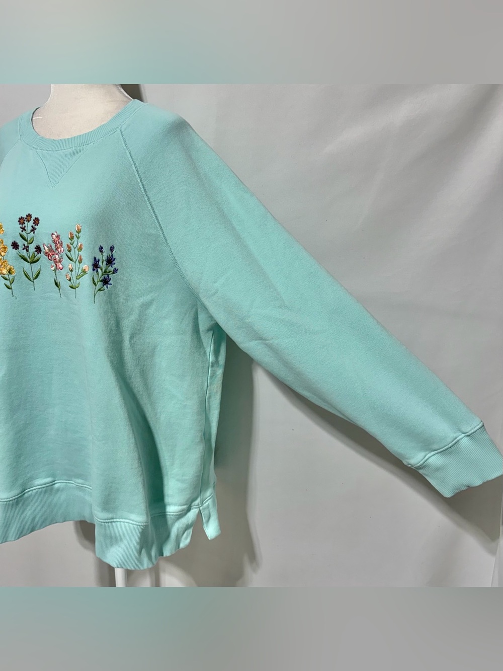 Coldwater Creek Floral Embroidered Crewneck Sweatshirt Blue Size 1X - Picture 8 of 14